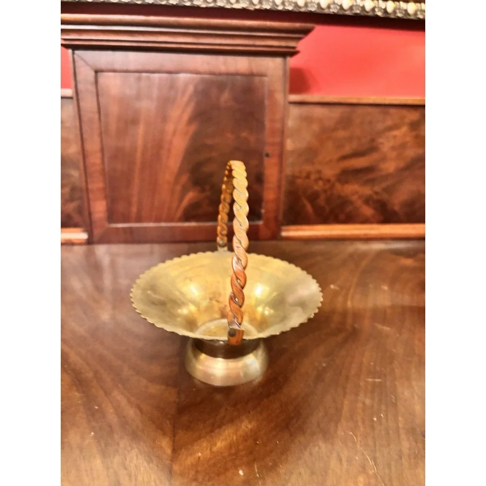 Vintage Solid Brass Basket Bowl Twisted Handle Scalloped Edge Pedestal